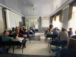 Мэр Череповца вновь встретился с коллективом Группы КМС