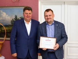 Генеральный директор Группы КМС награжден почетной грамотой мэра города